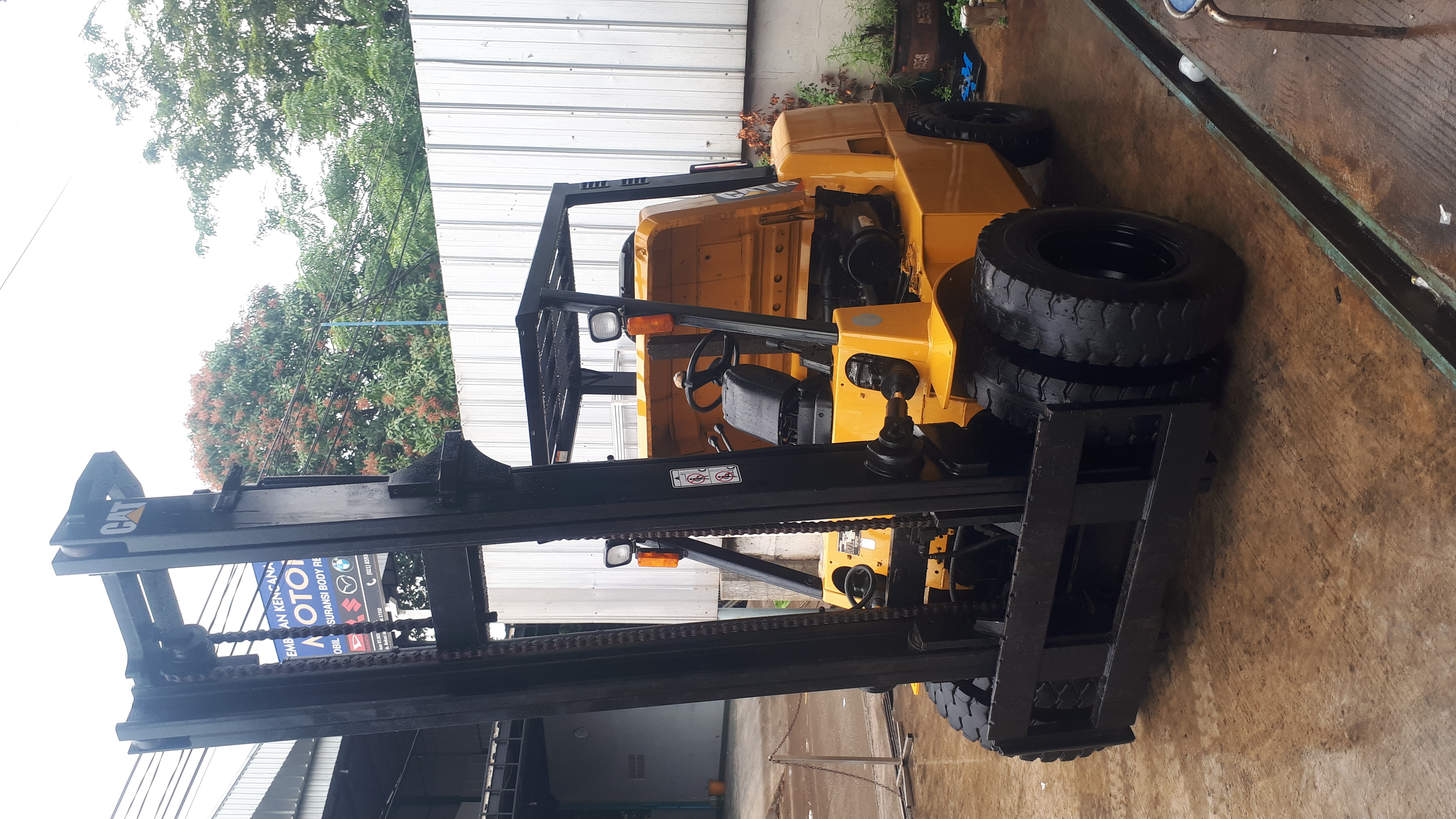 Cara Cerdas Memilih Forklift Bekas untuk Kebutuhan Bisnis Anda